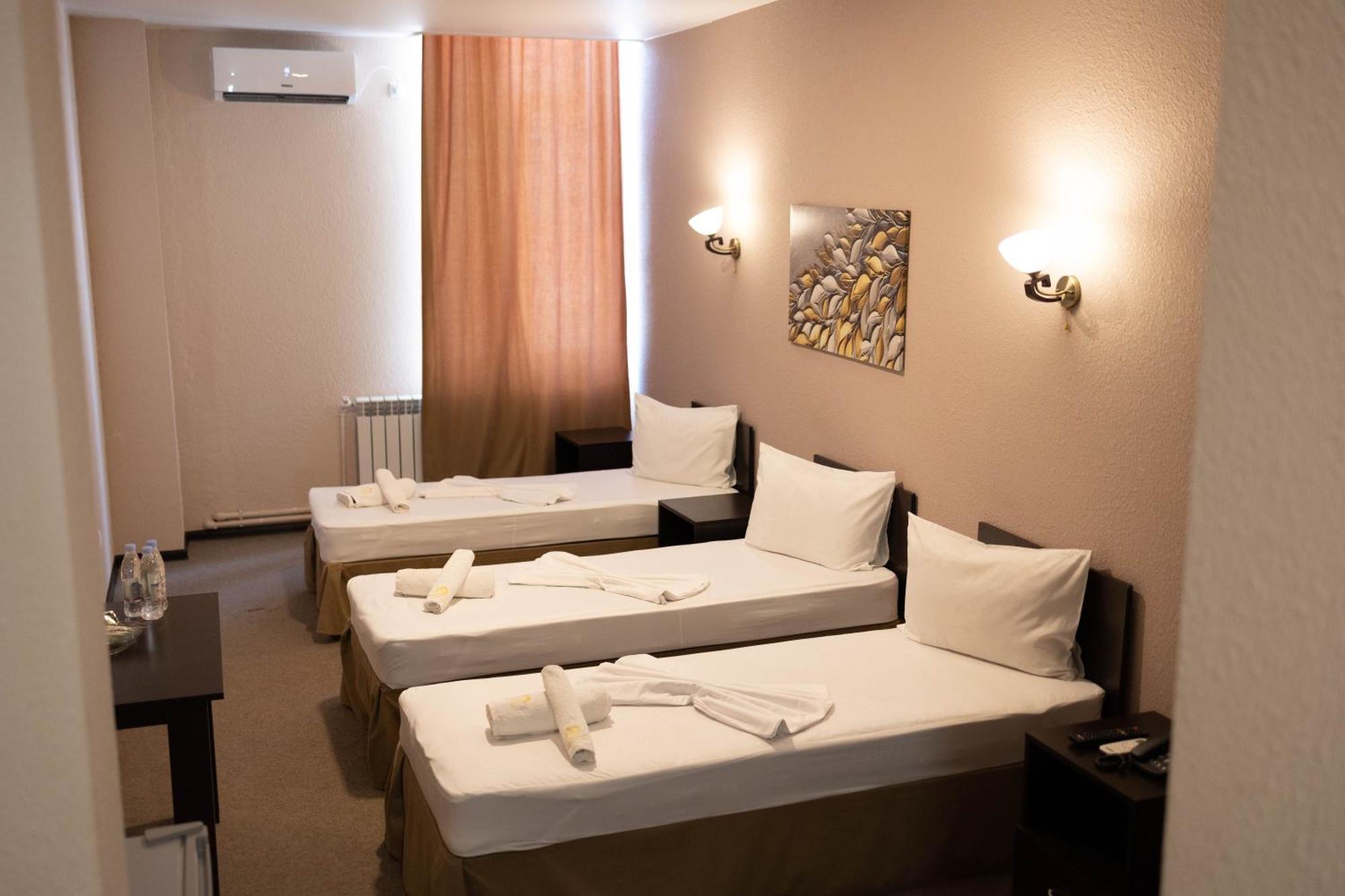 Richmind Hotel Vagharshapat Exteriör bild