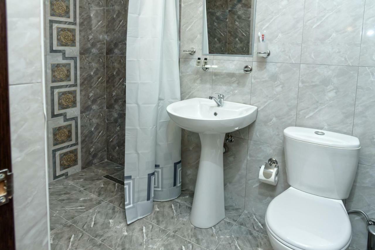 Richmind Hotel Vagharshapat Exteriör bild