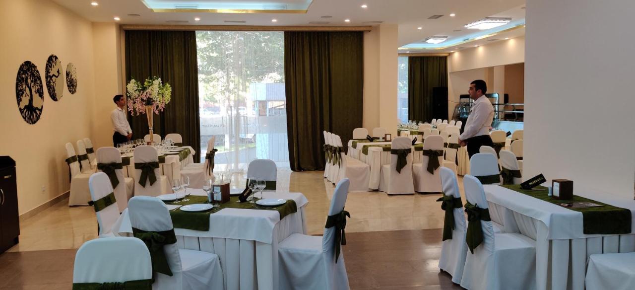 Richmind Hotel Vagharshapat Exteriör bild