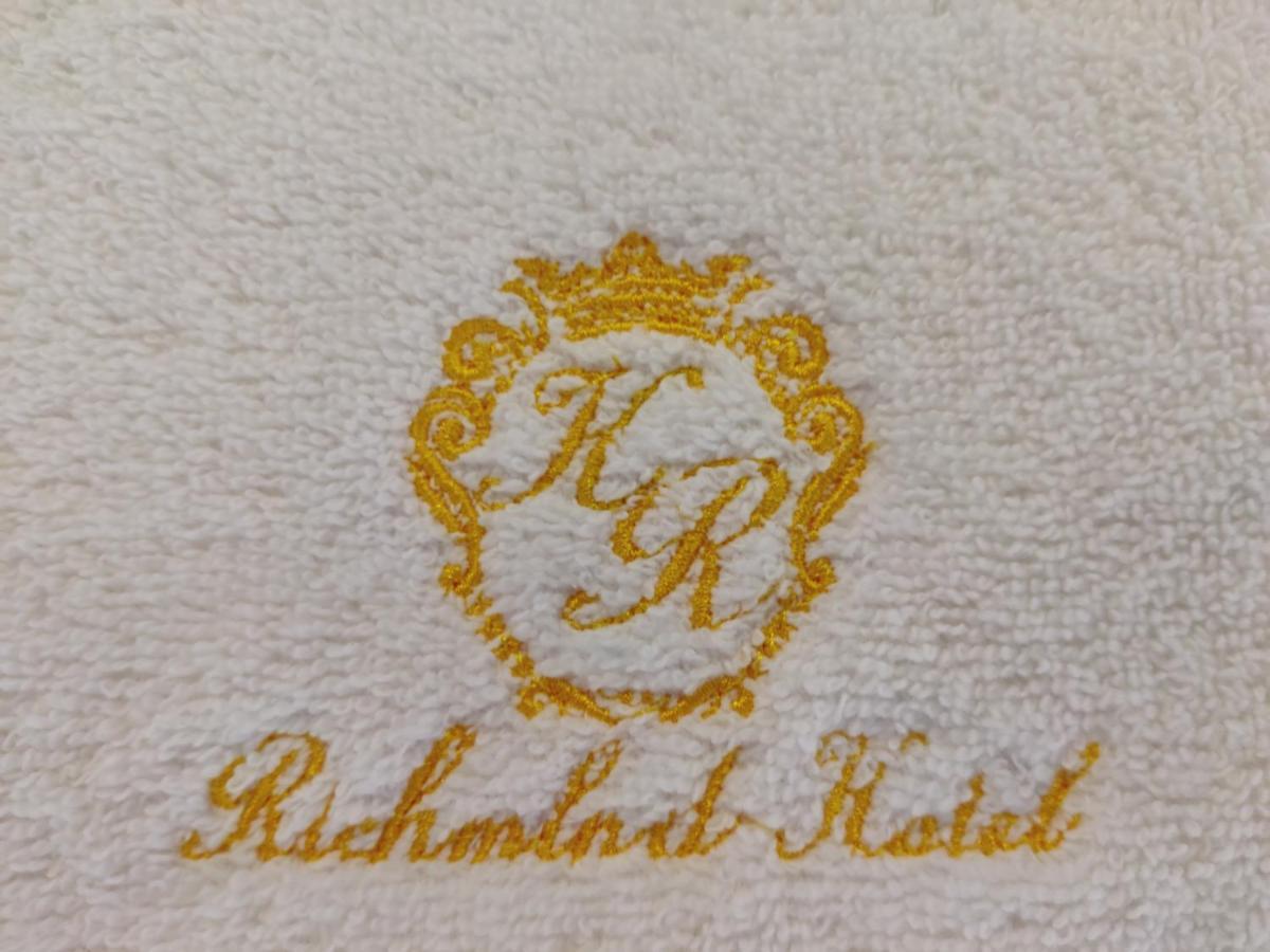 Richmind Hotel Vagharshapat Exteriör bild