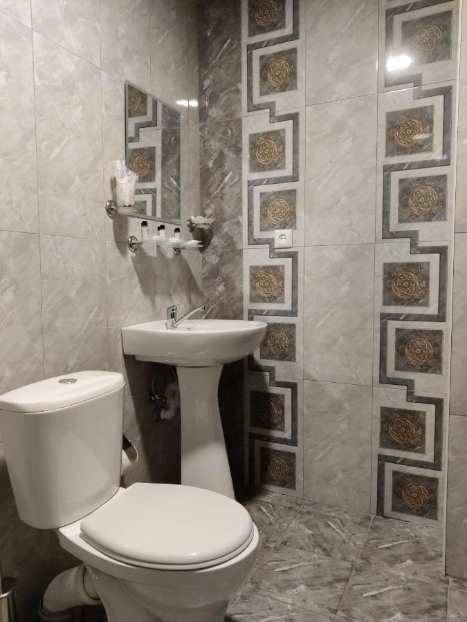 Richmind Hotel Vagharshapat Exteriör bild