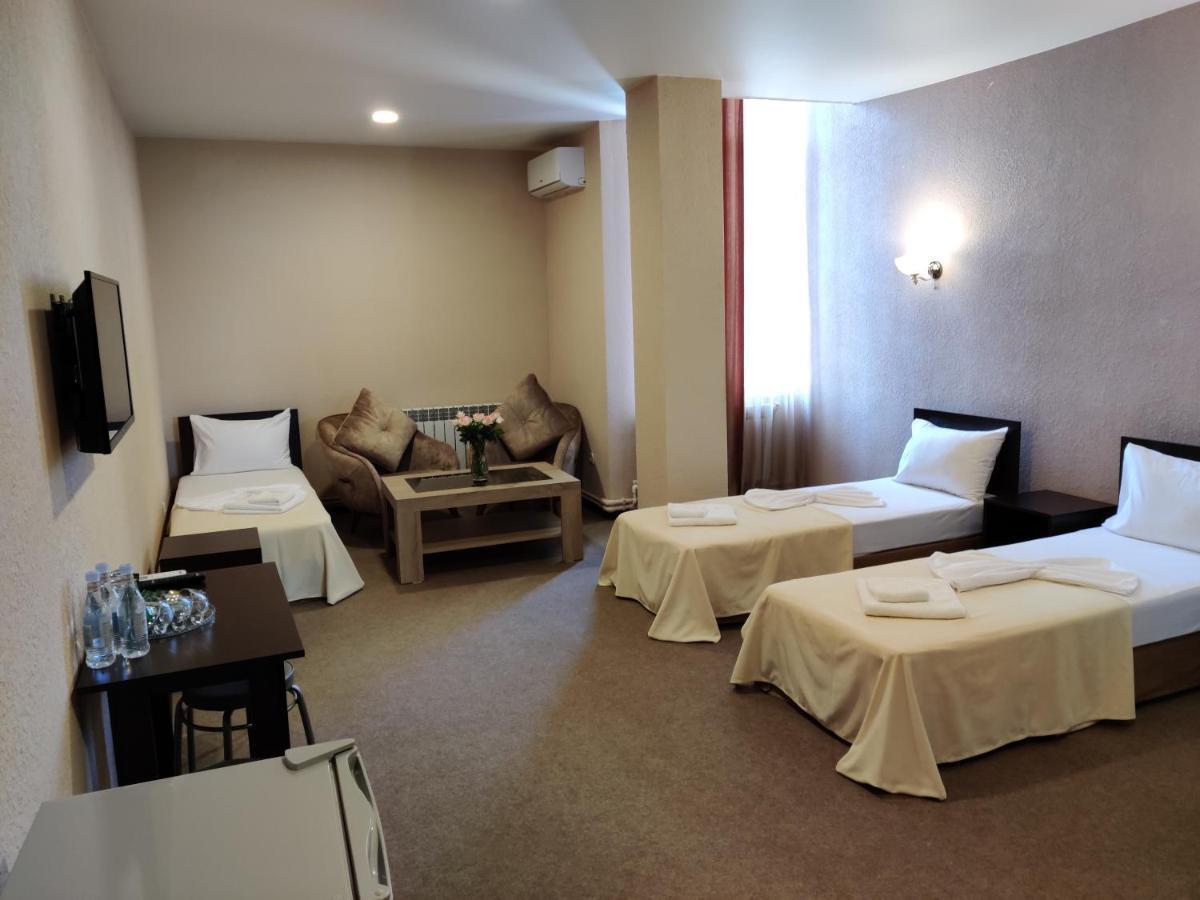 Richmind Hotel Vagharshapat Exteriör bild