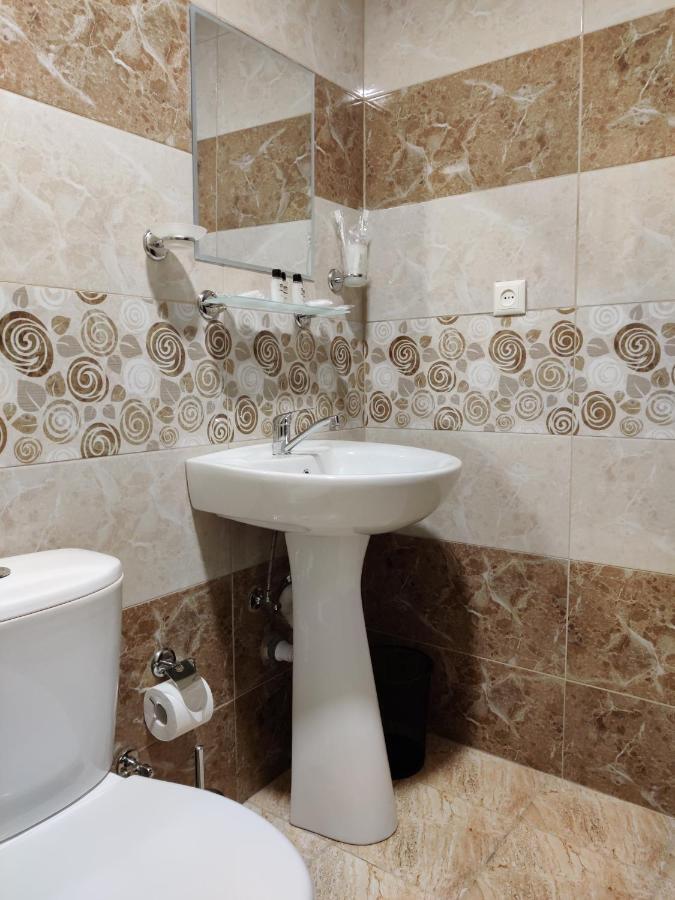 Richmind Hotel Vagharshapat Exteriör bild