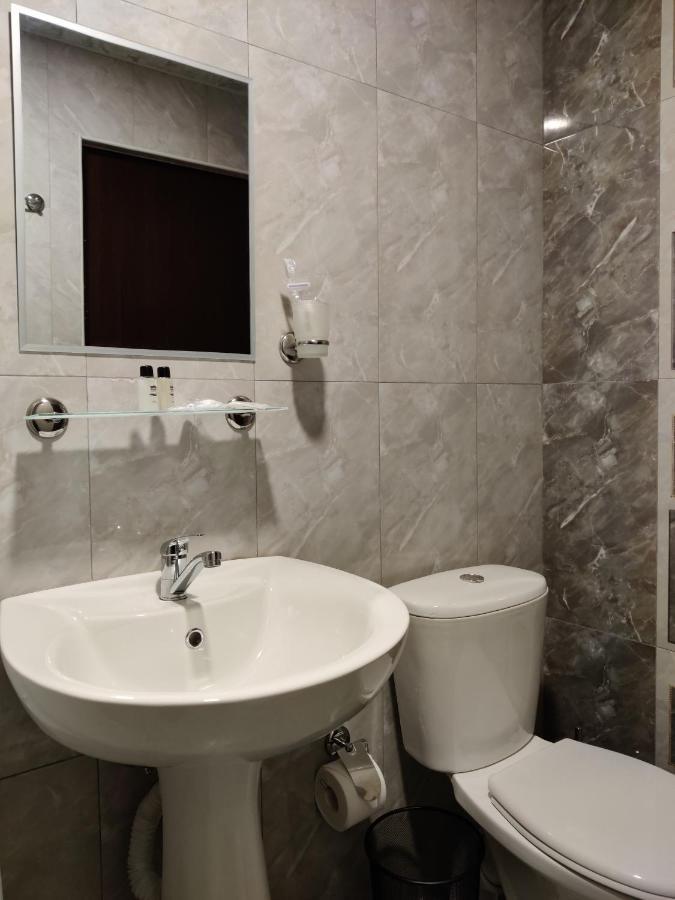 Richmind Hotel Vagharshapat Exteriör bild