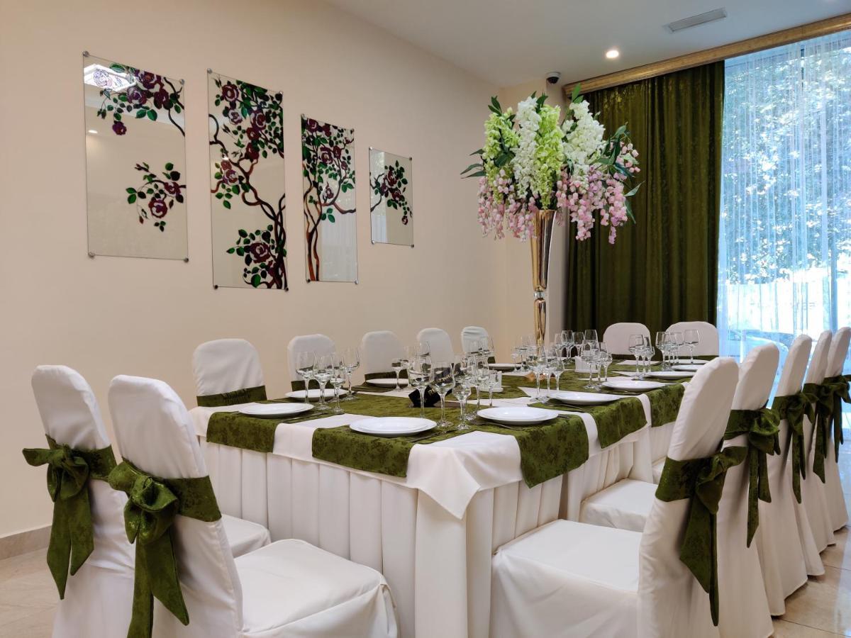 Richmind Hotel Vagharshapat Exteriör bild